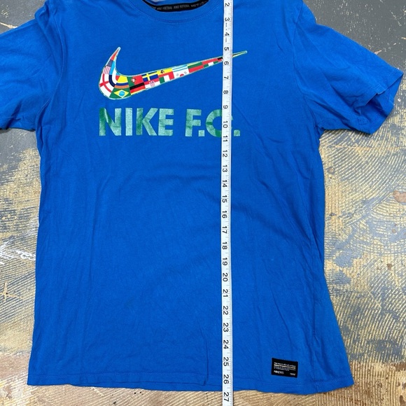 Nike FC Soccer Short Sleeve Shirt 911400 Medium World Cup Olympics - Picture 6 of 6